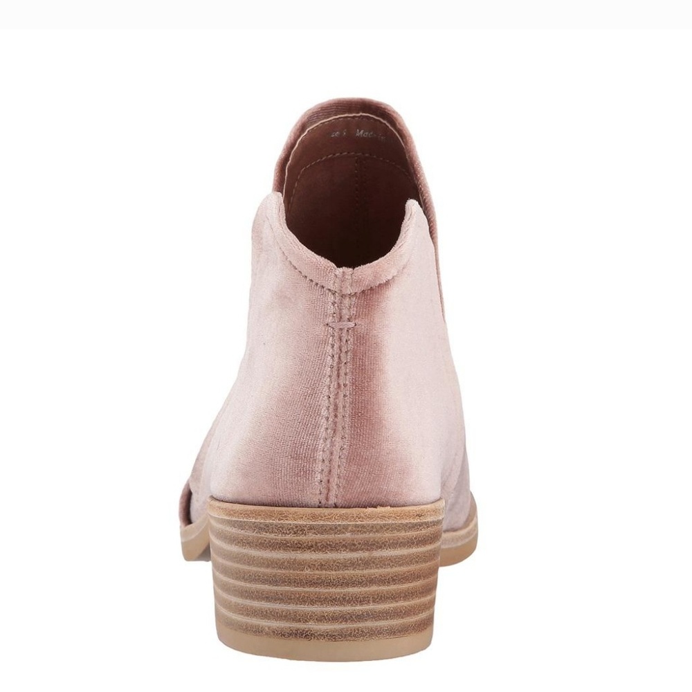 LAST CHANCE Dolce Vita Blush Velvet Booties - Picture 4 of 7